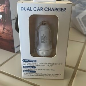 Dual car charger LED